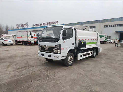 國六東風福瑞卡餐廚垃圾車，6方餐廚垃圾車發往四川